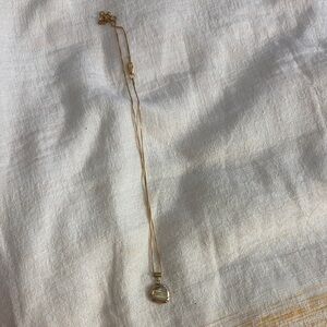 Elegant Gold Pendant Necklace